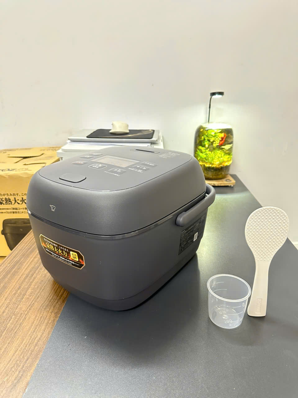 Nồi cơm điện Zojirushi NW-BB18